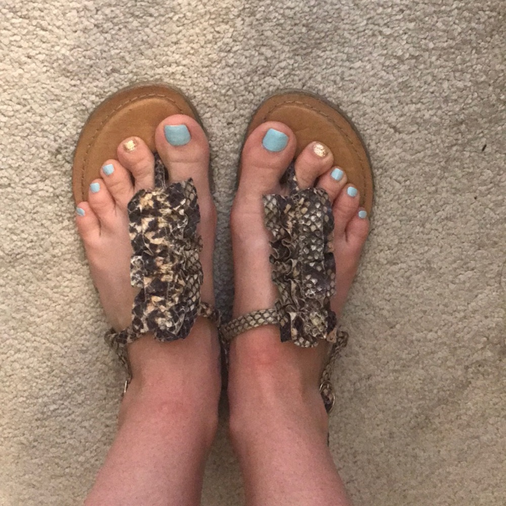 Gianni Bini sandals
